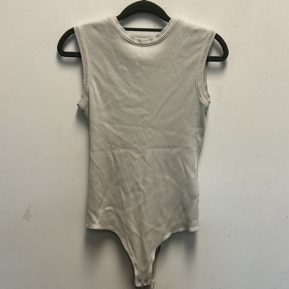 Agolde Sutton v back bodysuit - Picture 3 of 8